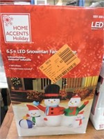 6.5FT LED Snowman Family