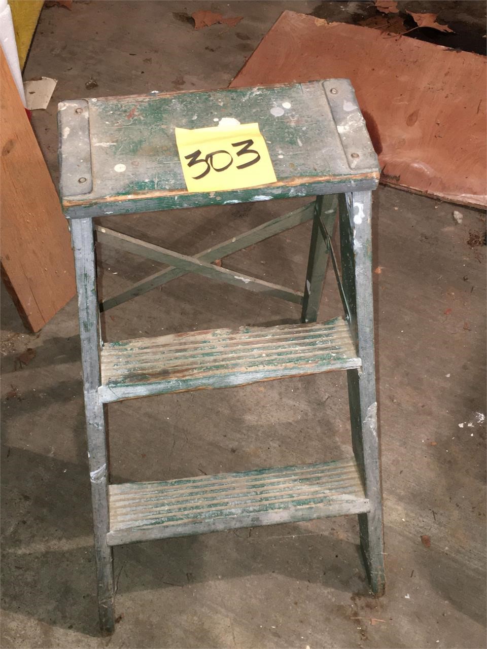 Wooden Step Ladder