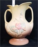 Vintage Hull 7in 2 handle vase