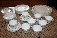 Complete 7 Piece Royal Grafton Dishes, Dinner