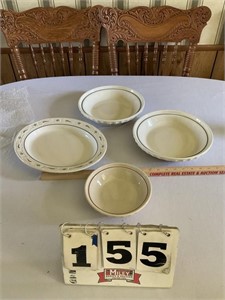 Longaberger pie plates & serving dish