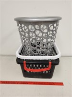 (3) Plastic Laundry Baskets