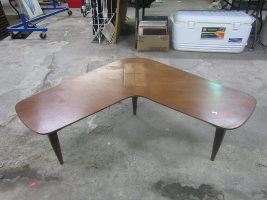 MID CENTURY MODERN COFFEE TABLE