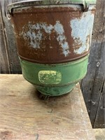 JOHN DEERE PLANTER BOX WITH LID