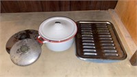 Graniteware Pot, Broiler, & Two Lids