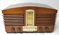 Stromberg-Carlson Model 1110-HW Tube Radio