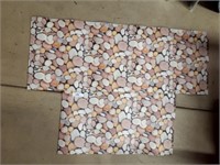 rubber kitchen mat with stones/rocks