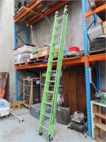 Bailey Fibreglass Extension Ladder