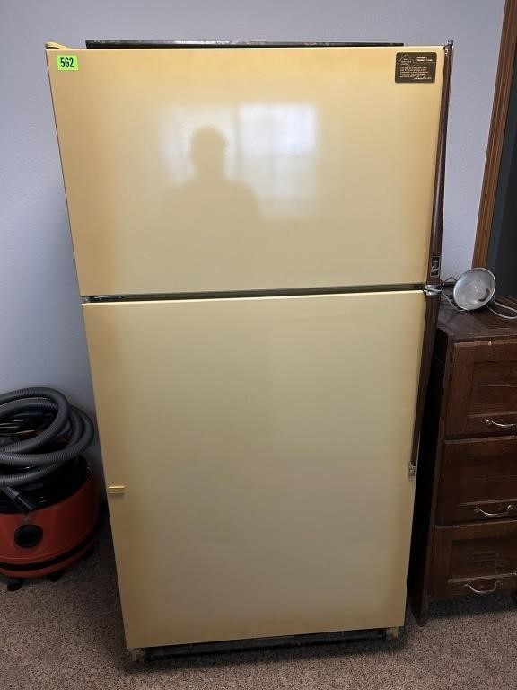 Sears Coldspot 17 cu. ft. Refrigerator/Freezer