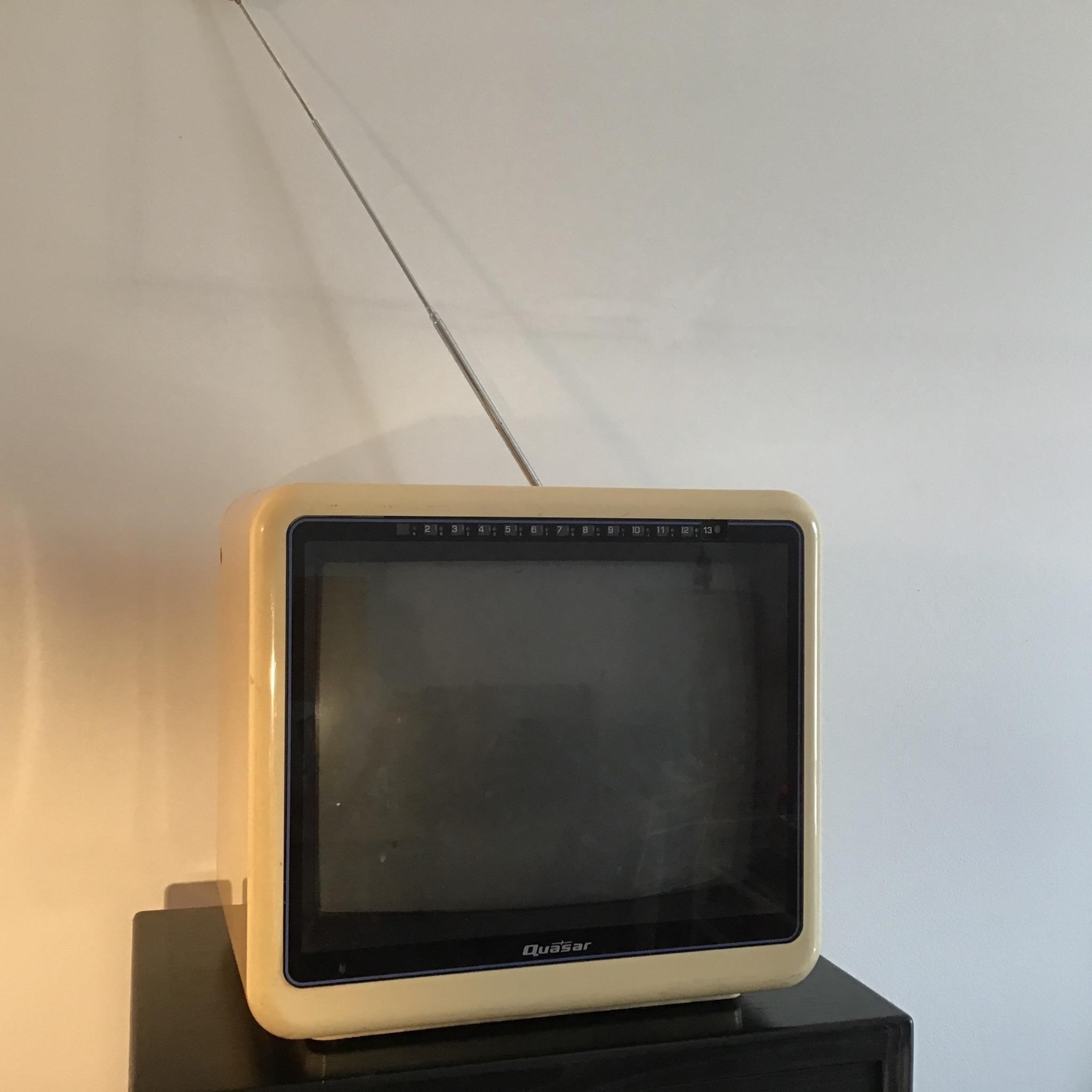 VINTAGE TELEVISION