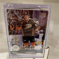 17/18 UpperDeck hockey series One  1-200