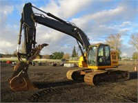 2015 John Deere 245G LC Hydraulic Excavator