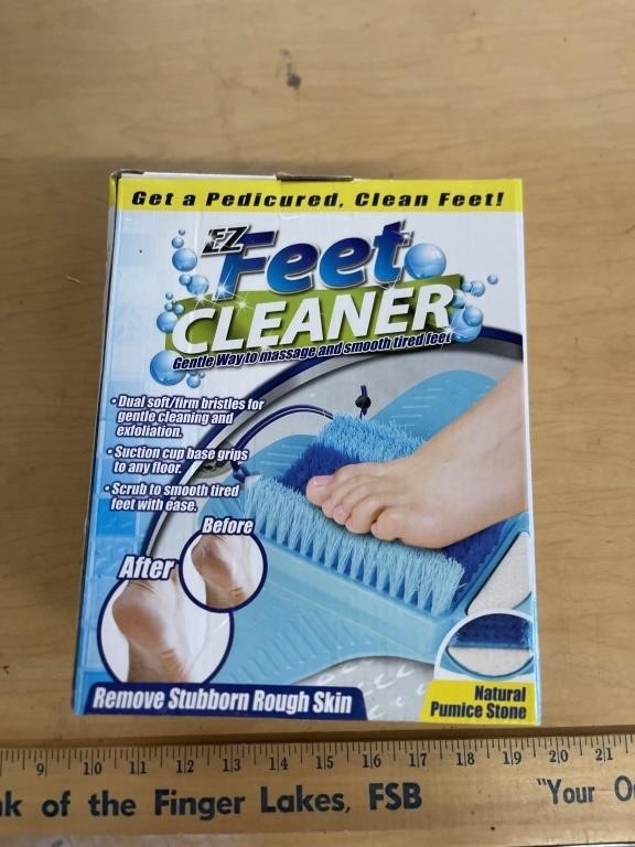 Feet cleaner
