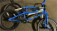1 LOT OF (2) BOYS GT BICYCLES, BOTH ARE BRAND NEW