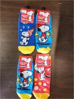 (4) Peanuts Ankle High Socks Sizes: W 9-11