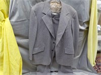 Racusin's Clubman Knit Suit, Lge Lge, 38" Waist