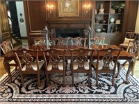 STONELEIGH MAHOGANY BALL AND CLAW DINING TABLE
