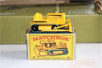 Matchbox Series 18 Bulldozer (One end flap off