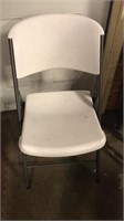 4 new lifetime folding chairs