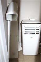 Artic King portable air conditioner with remote,