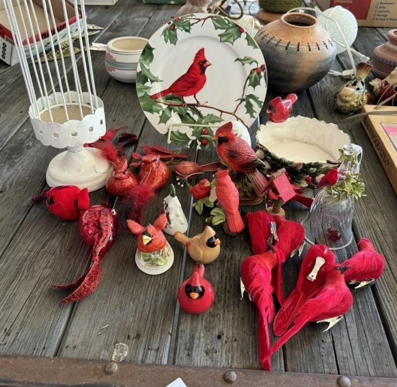 Cardinal Figurines & Decorations
