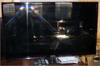 Samsung Flat Screen TV on Console Base