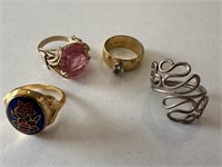 LOT OF 4 RINGS LARGE PINK STONE