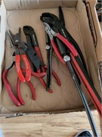 TRAY OF SNAP ON AND MATCO PLIERS, CLAMPS, MISC