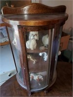 Mini china cabinet w/figurines