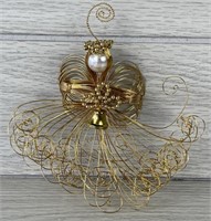DELICATE GOLD GUARDIAN ANGEL ORNAMENT