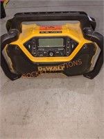 DEWALT 20V MAX Compact Cordless Bluetooth Radio