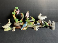 collectors box, lot of bird figurines