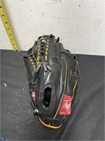 Rawlings baseball glove