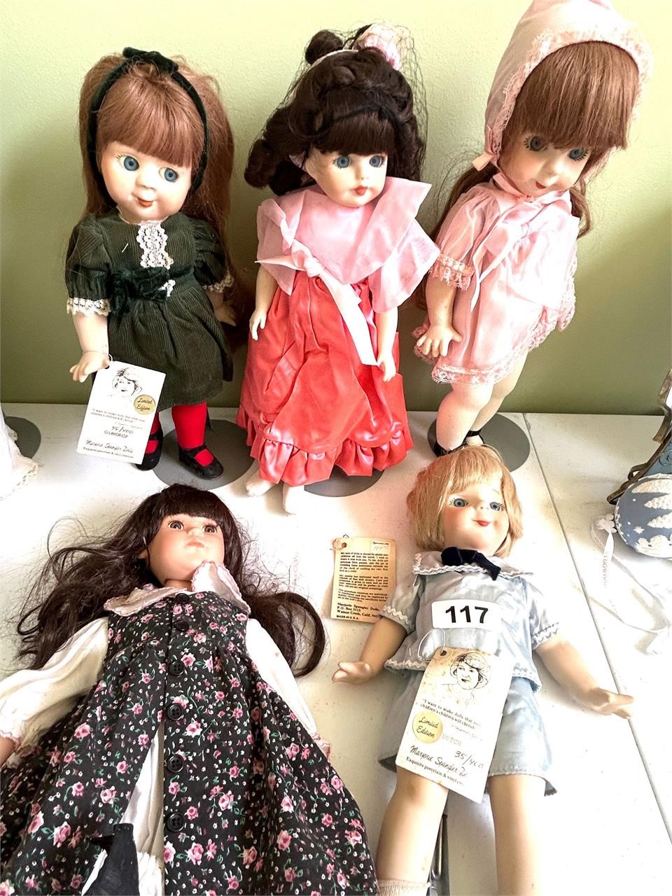GROUP OF COLLECTABLE DOLLS