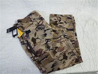 Brand New Mens Under Armour Camo Pants Size 40/32