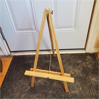 Tri Pod Stand, adjustable wood, 24"