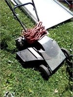 Black and Decker Plug in lawn mower