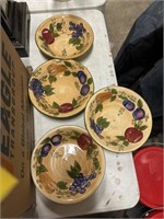 4 large salad bowls