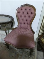 VICTORIAN STYLE LADY'S CHAIR