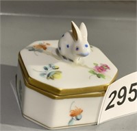 HEREND HUNGRY TRINKET BOX, WILL NOT OPEN