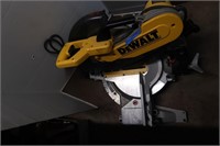 DeWalt Double Bevel Compound Miter Saw-cracked but