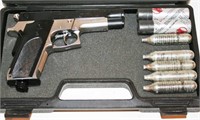 Daisy Co. CO2 Pellet Gun w/ Case