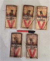 (5) Victor Rat Traps