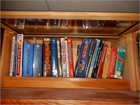 Shelf w/ Lift Door - Books,