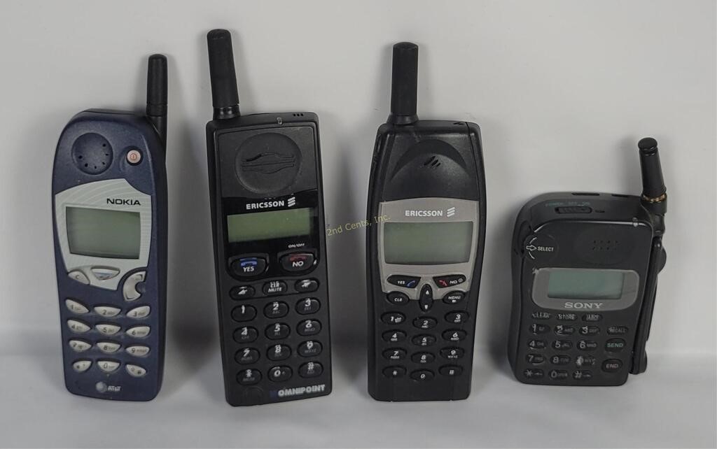 4 Vtg Cell Phones - Sony Nokia Ericsson