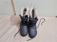 Thinsulate Insulation Size 13 Snow Boots