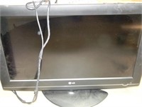 32" LG WORKING PERFECTLY TV