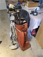 Golf Clubs Bag and Wheels
