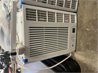 110 WINDOW AIR CONDITIONER