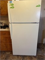 Amana Refrigerator and Freezer-UPSTAIRS